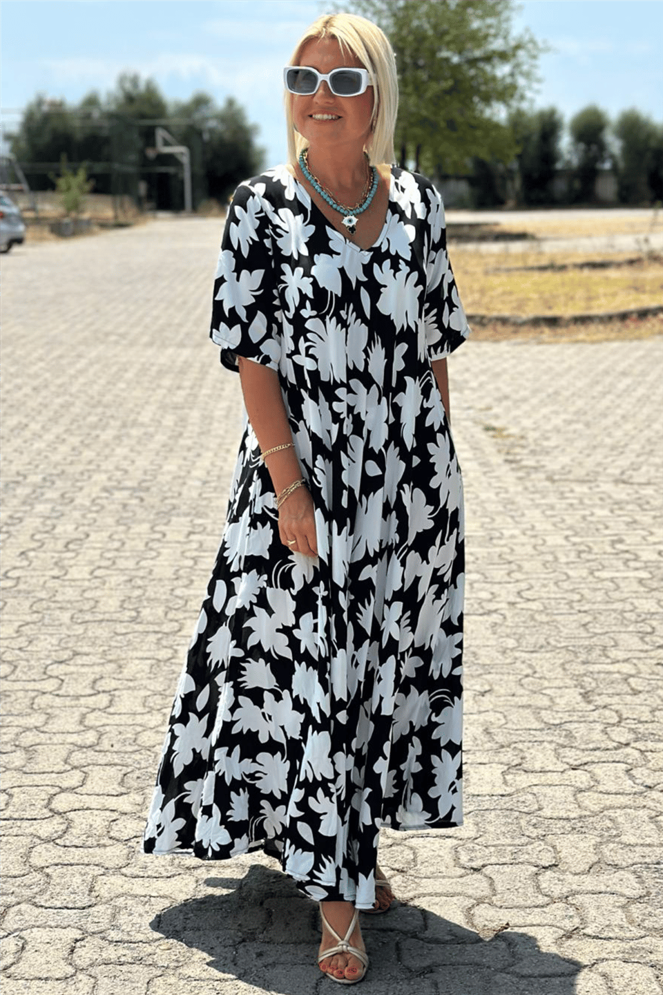CAMILIA | ELEGANT DRESS WITH TUMMY COVERAGE