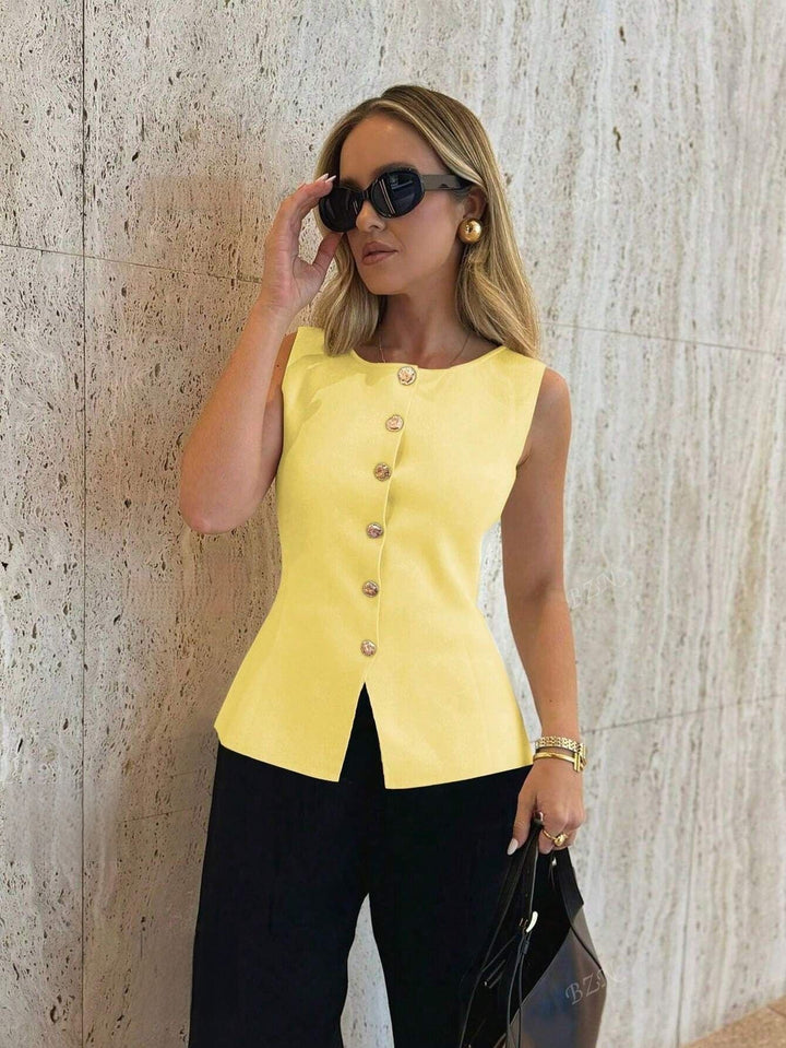 KELLY | ELEGANT SLEEVELESS BUTTON TOP