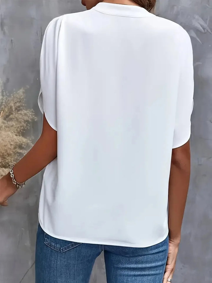 INAYA | SOFT AND ELEGANT BLOUSE WITH V-NECK