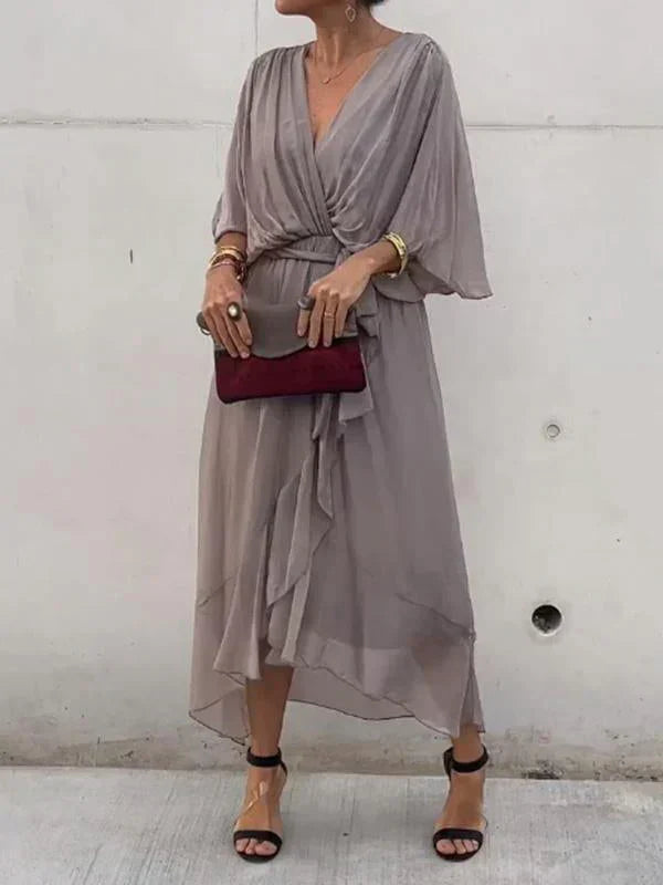 DORI | FLOWY LIGHT DRESS WITH V-NECK
