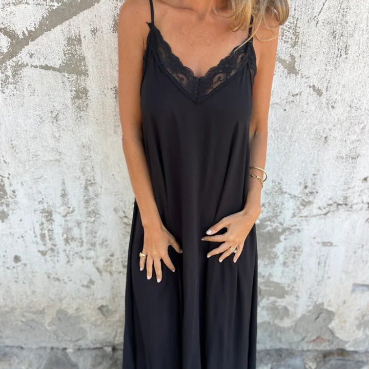ALEXANDRA | ELEGANT DRESS WITH V-NECK